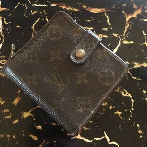 🚨🚨$3 START Louis Vuitton monogram wallet